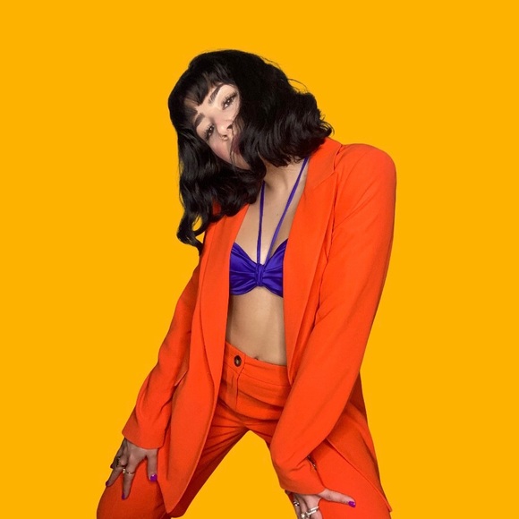 Hi! Names Sahar 🌙 I love fashion and reselling my styles! Send me offers! ♥️ - Picture 10 of 14